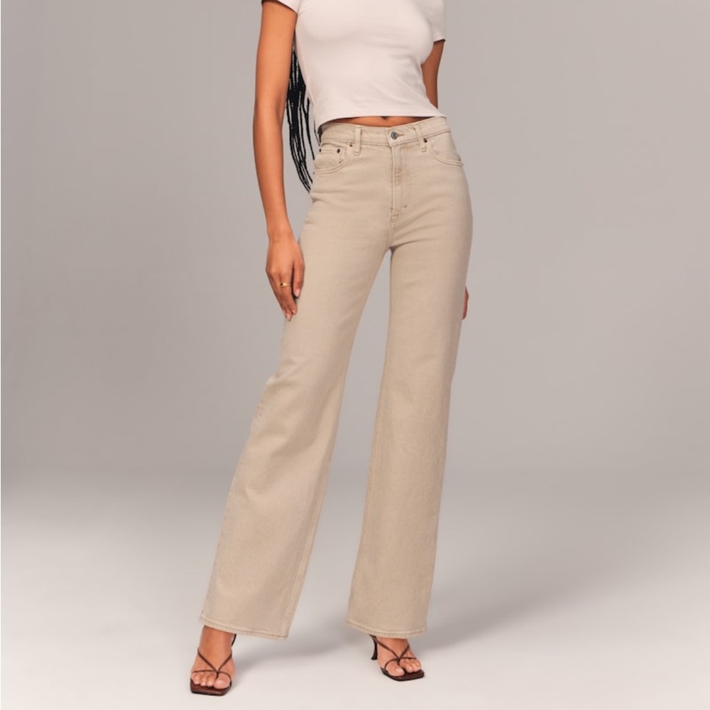 Abercrombie 90’s Relaxed High Rise Jean - Oat Size 26 2R